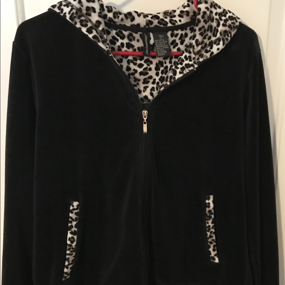 Just in time for the cool fall months ladies💕